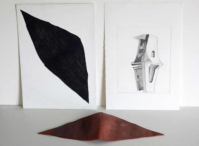 Femme Maison 11
black painting 21 x 30 cm | rubber object 33 x 12 cm | etching 15 x 18.5 cm